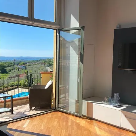 Lägenhet La Torretta Del Degli Ulivi *