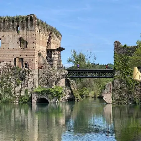 Lägenhet La Torretta Del Degli Ulivi *